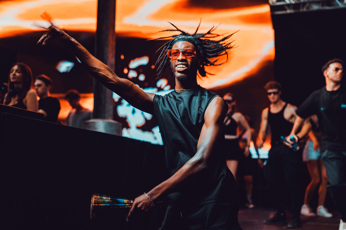 Loading... just a sec